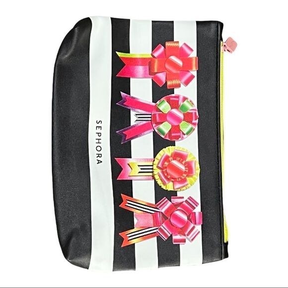 Three Medium Size Makeup Bags/Pouches - Picture 5 of 11